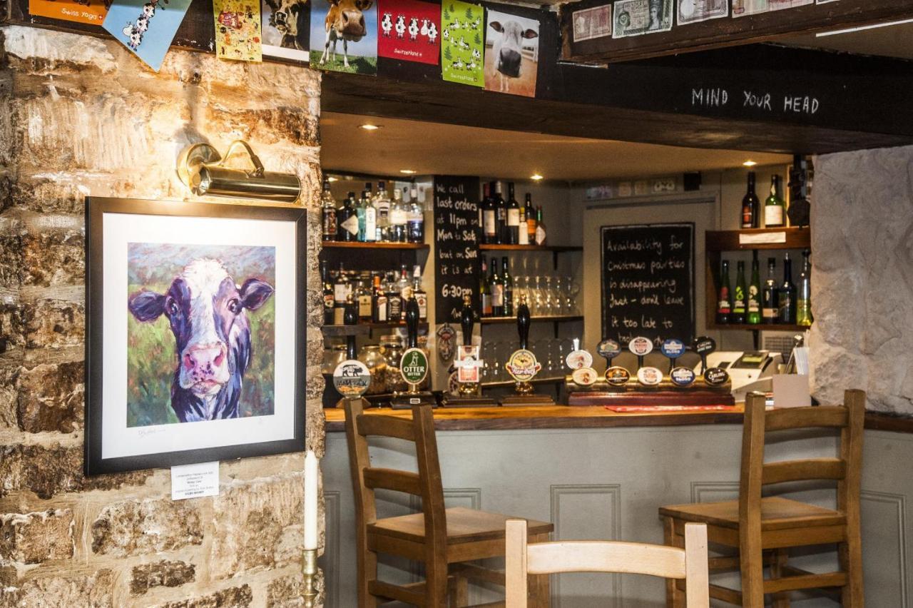 The Old Spotted Cow Bed & Breakfast Marston Meysey Екстериор снимка